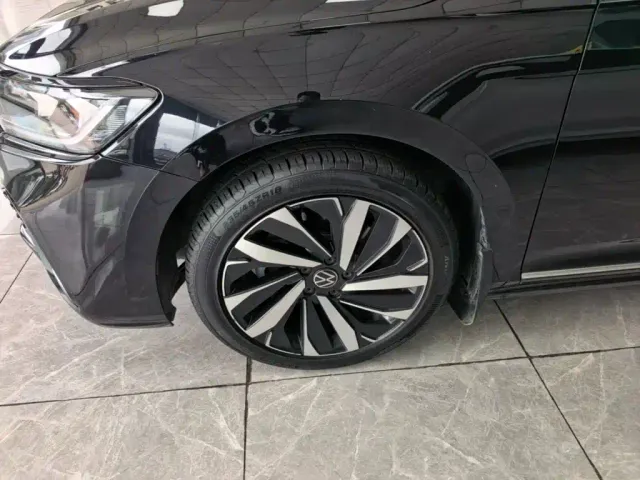 Volkswagen Passat — Фото автомобиля 22