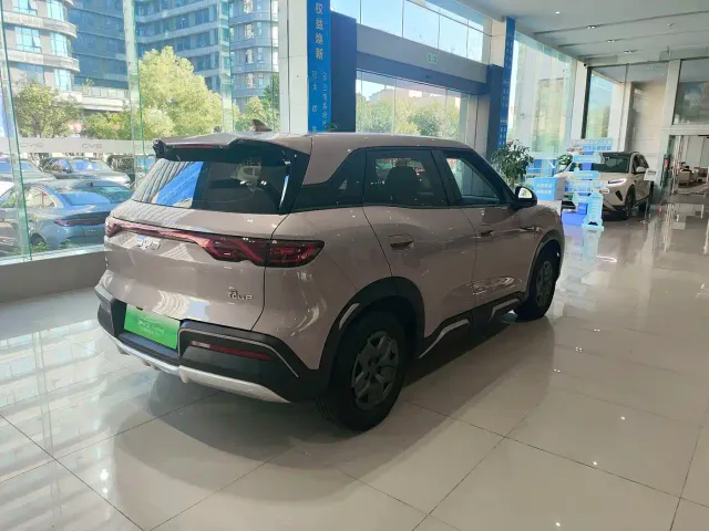BYD Yuan UP — Фото автомобиля 16