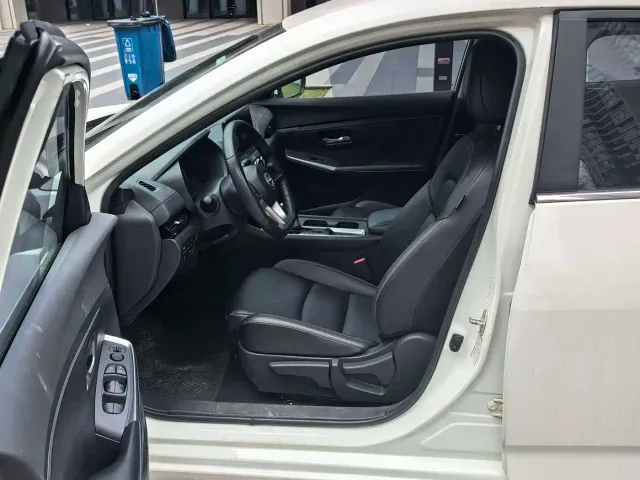 Nissan Sylphy — Фото автомобиля 4