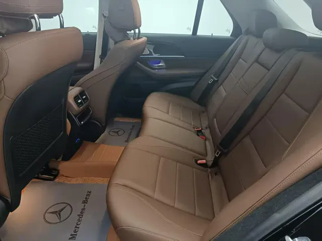 Mercedes-Benz GLE-Class — Фото автомобиля 12