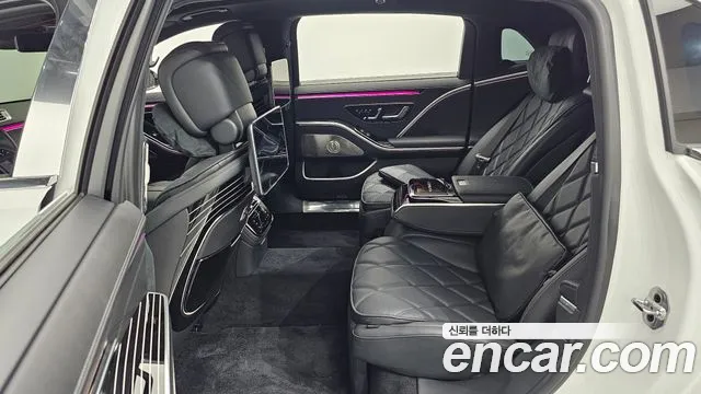 Mercedes-Benz S-Class — Фото автомобиля 12