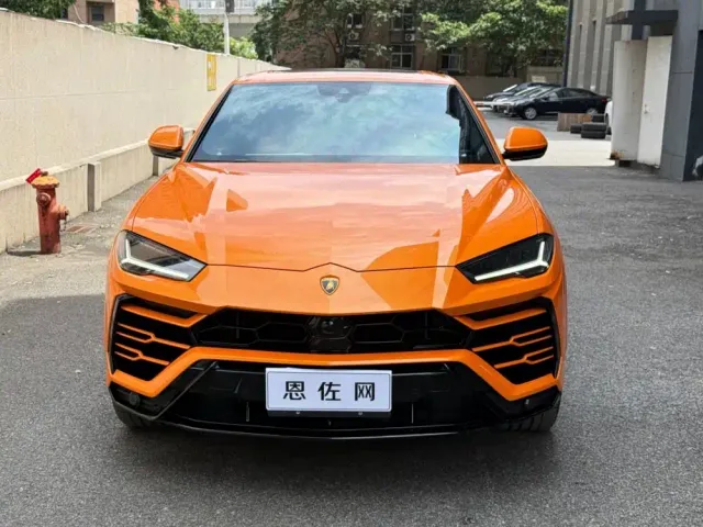Lamborghini Urus — Фото автомобиля 5