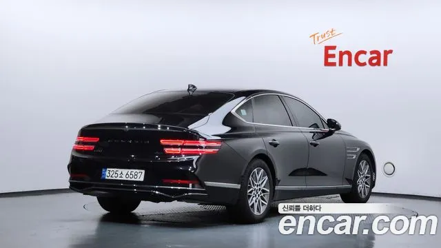 Фотография автомобиля — Genesis G80 RG3