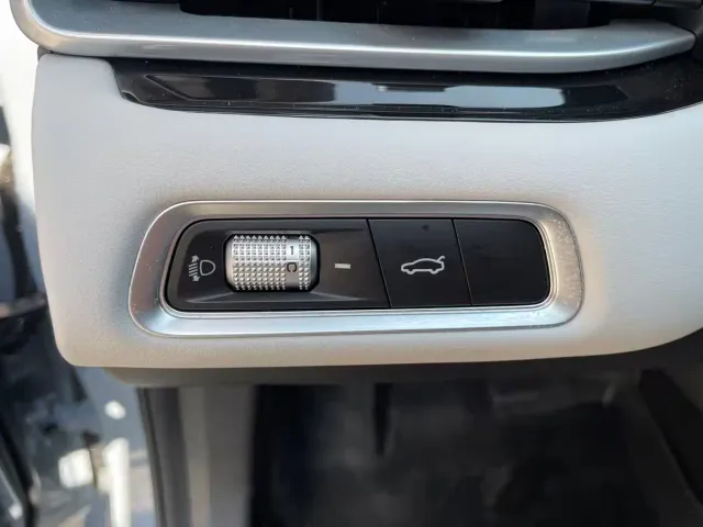 Geely Emgrand — Фото автомобиля 13