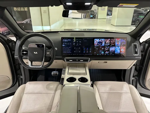 Li Auto L7 — Фото автомобиля 19