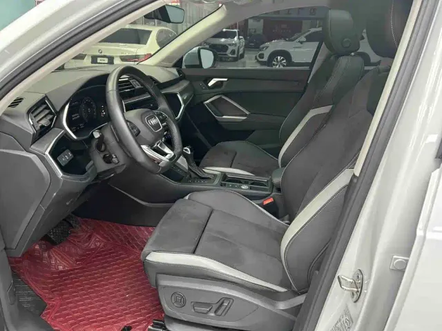Audi Q3 — Фото автомобиля 16