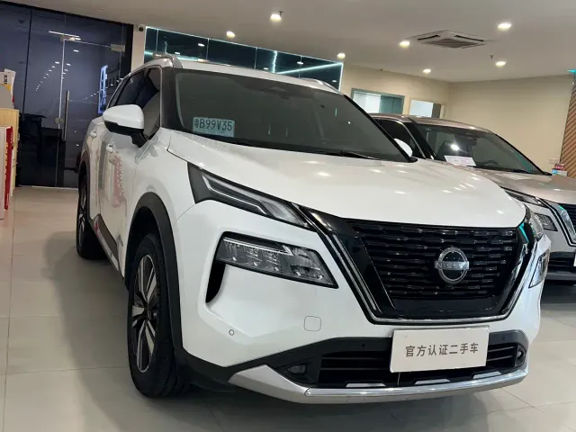 Nissan X-Trail — Фото автомобиля 3