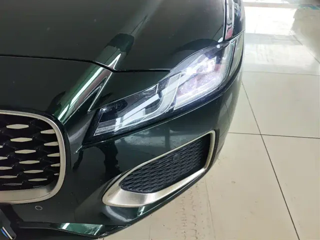 Jaguar XFL — Фото автомобиля 17