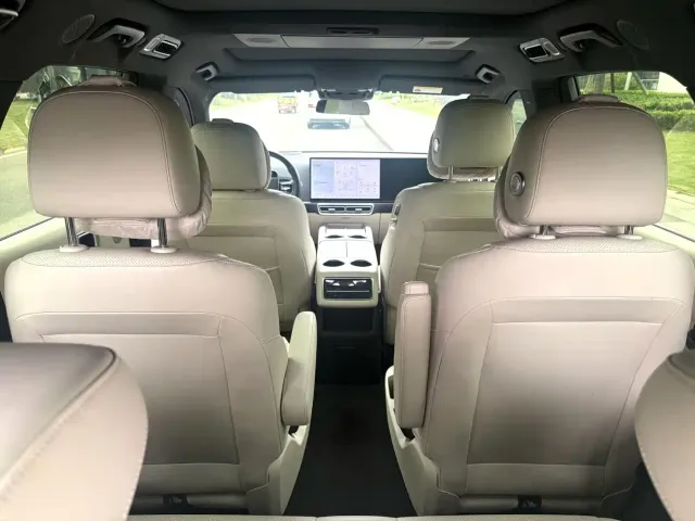 Li Auto L8 — Фото автомобиля 5