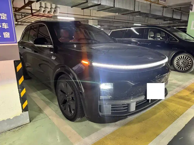Li Auto L8 — Фото автомобиля 3