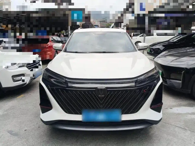 Changan CS75 Plus — Фото автомобиля 2