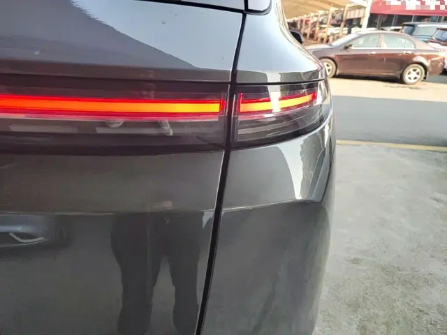 Li Auto L7 — Фото автомобиля 7