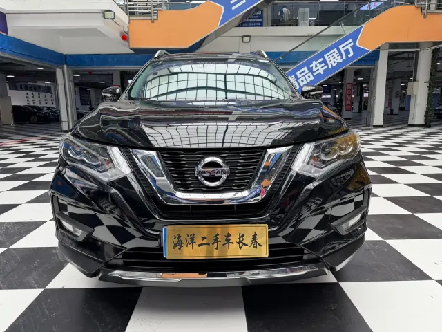 Nissan X-Trail — Фото автомобиля 2