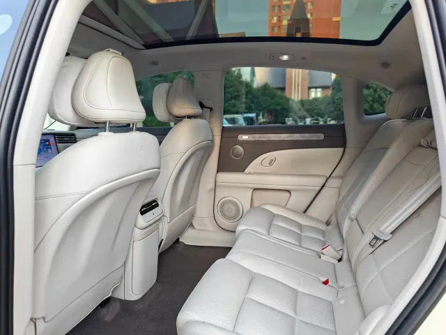 IM Motors LS6 — Фото автомобиля 5