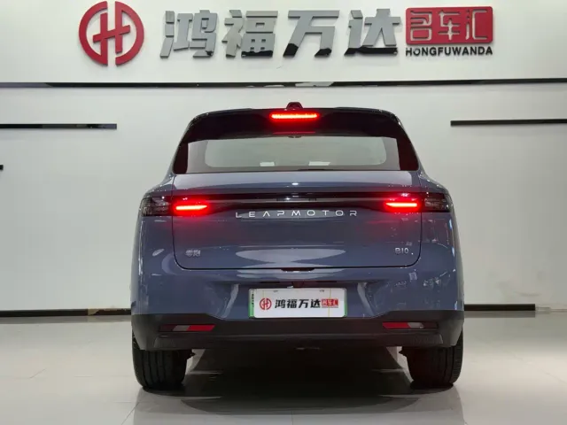 Leapmotor B10 — Фото автомобиля 5