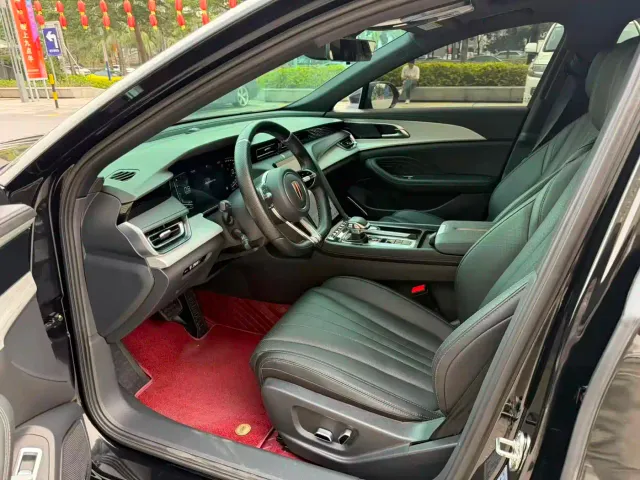 Hongqi H5 — Фото автомобиля 4