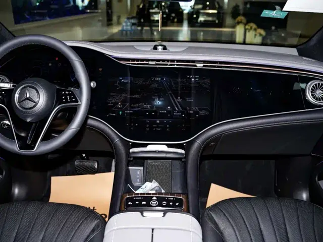 Mercedes-Benz EQS SUV — Фото автомобиля 13