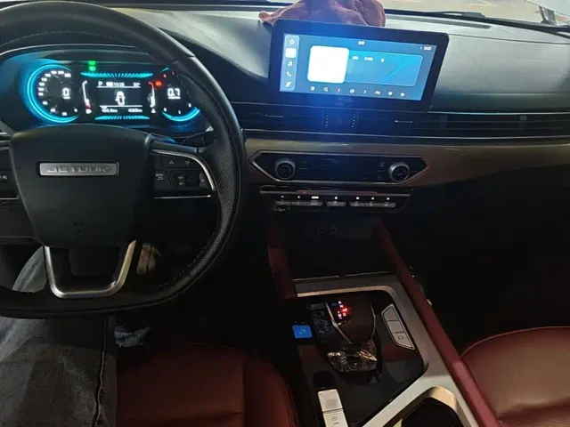 Jetour X70 — Фото автомобиля 9