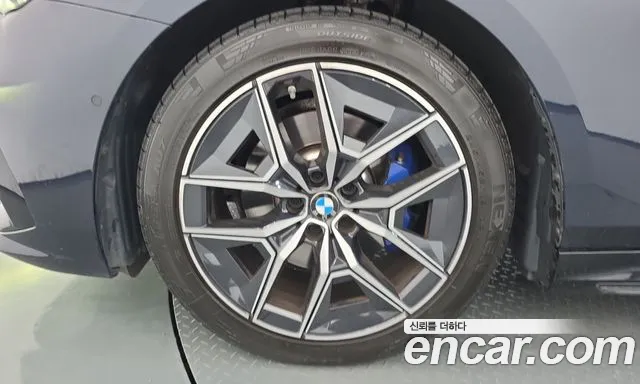 BMW 5 Series G60 — Фото автомобиля 5