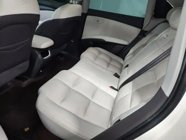 IM Motors LS6 — Фото автомобиля 16