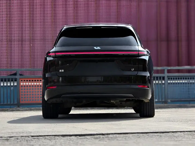 Li Auto L7 — Фото автомобиля 5