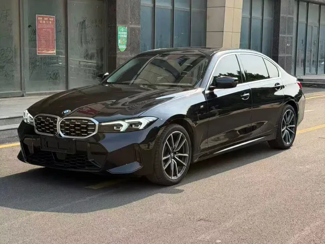 Фотография автомобиля — BMW 3 Series