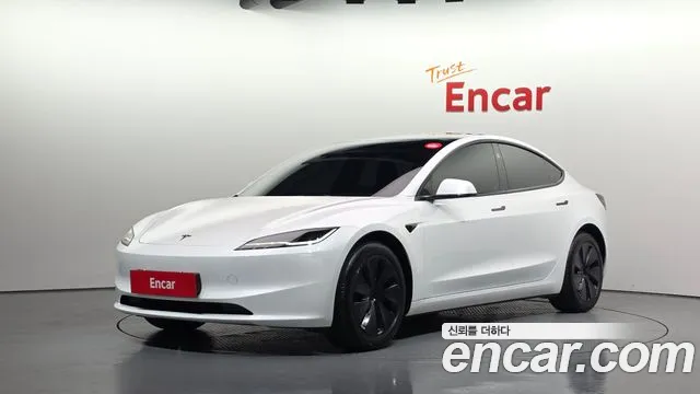 Фотография автомобиля — Tesla Model 3