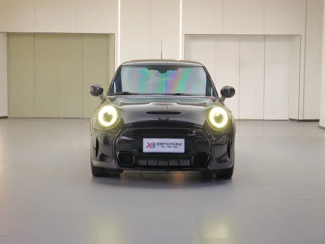 MINI Hatch — Фото автомобиля 2