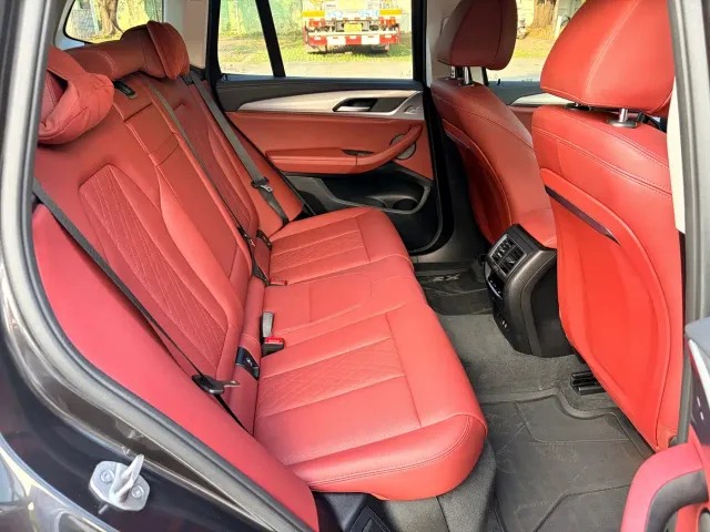 BMW iX3 — Фото автомобиля 18
