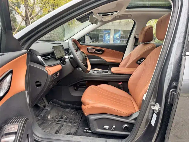 Chery Tiggo 8 — Фото автомобиля 6
