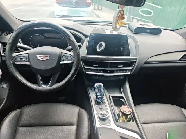 Cadillac CT5 — Фото автомобиля 5