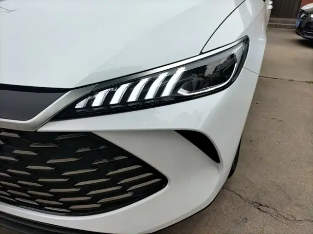 BYD Qin PLUS — Фото автомобиля 23
