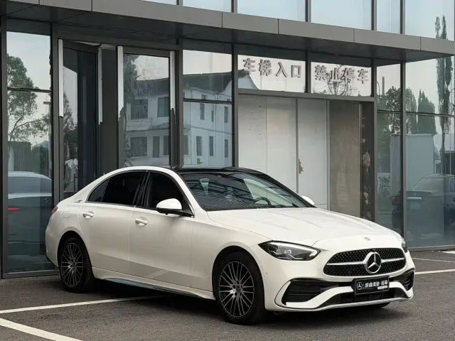 Mercedes-Benz C-Class — Фото автомобиля 3
