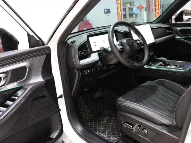 GAC Trumpchi GS8 — Фото автомобиля 9