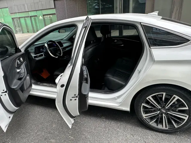 Chery Arrizo 8 — Фото автомобиля 11