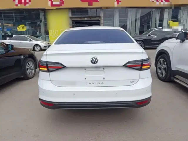 Volkswagen Lavida 2025 New Edge 1.5L Outstanding New Ease — Фото автомобиля 5
