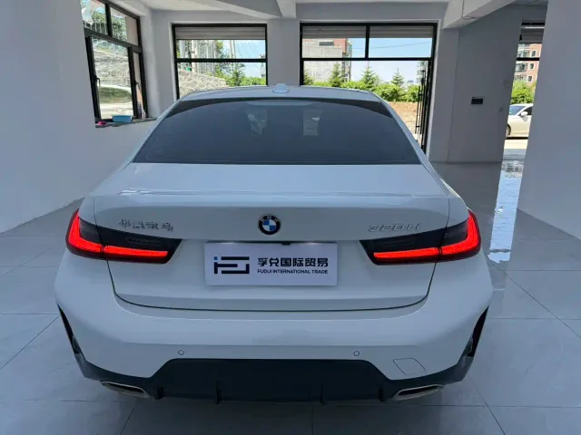 BMW 3 Series — Фото автомобиля 5