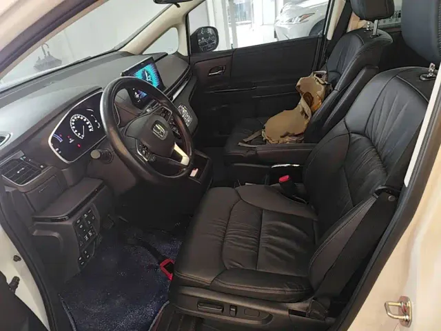 Honda Odyssey — Фото автомобиля 14