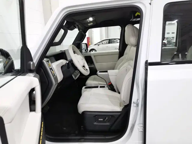 iCAR V23 — Фото автомобиля 10