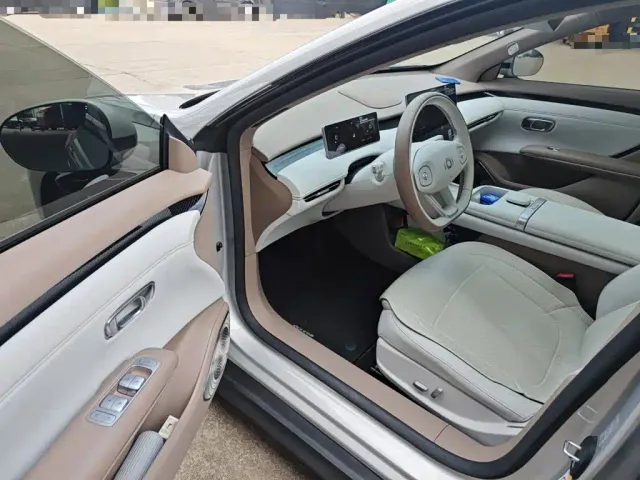 Changan Qiyuan A06 — Фото автомобиля 12