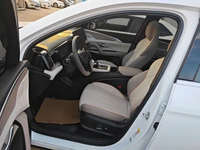 BYD Song Pro — Фото автомобиля 15