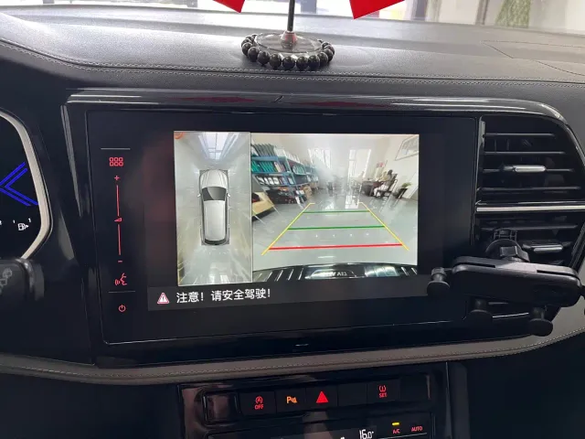 Jetta VS7 — Фото автомобиля 11