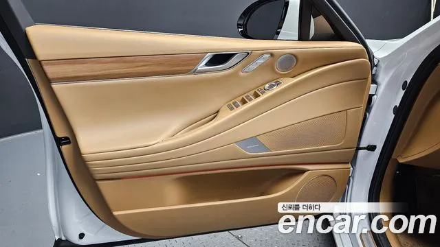 Genesis G80 Бензин 3.5 турбо AWD — Фото автомобиля 24