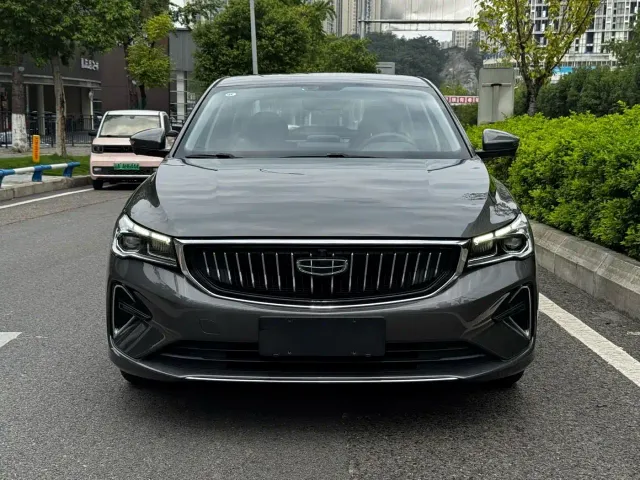 Geely Emgrand — Фото автомобиля 2