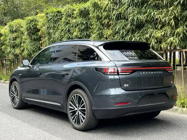 Leapmotor C11 — Фото автомобиля 4