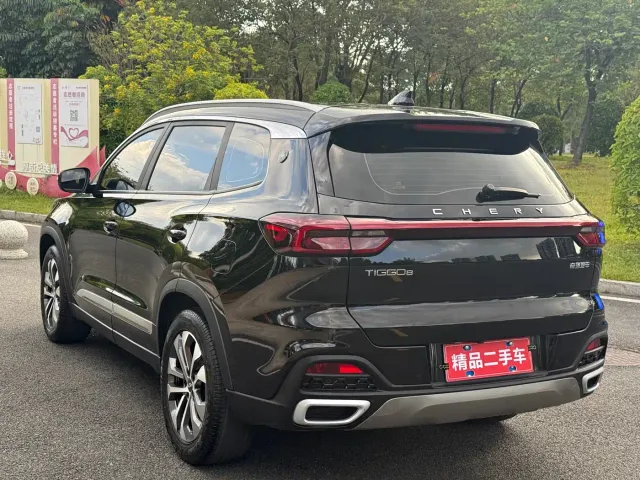Chery Tiggo 8 — Фото автомобиля 5