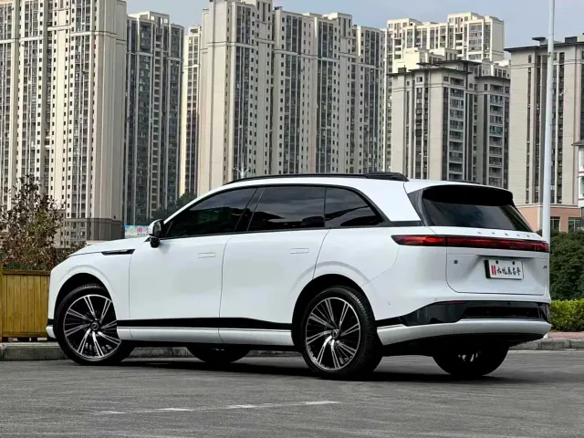 Xpeng G9 — Фото автомобиля 12
