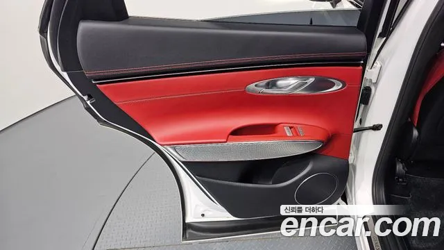 Genesis GV70 2.2 Дизель AWD — Фото автомобиля 24