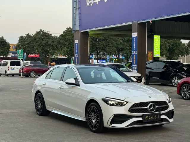 Mercedes-Benz C-Class — Фото автомобиля 3