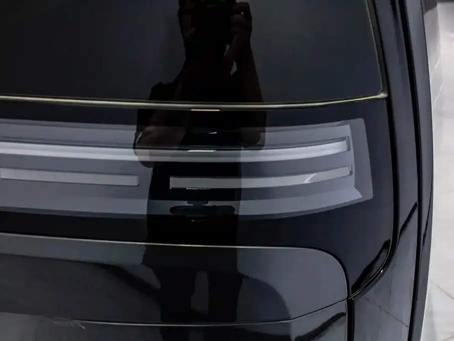 Li Auto Li Auto MEGA 2024 Ultra — Фото автомобиля 29